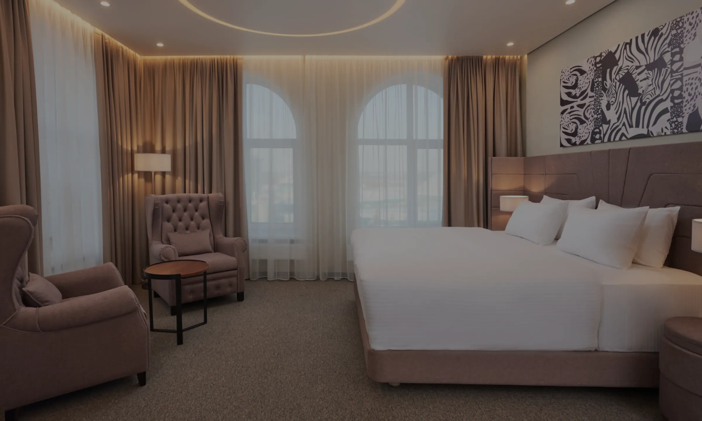 Номера и лаунж-зоны
Aura City Hotel